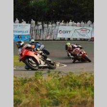 Wyścigi Czech Tourist Trophy w Hořicach – dzień pełen motorsportu podczas wyprawy motocyklowej do Czech