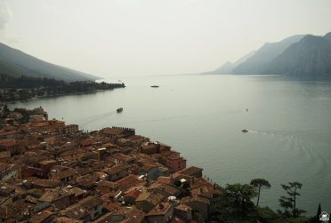 Lago di Garda na trasie wyprawy motocyklowej Caravana – idealne miejsce na relaks podczas wyjazdu motocyklowego w Alpy.